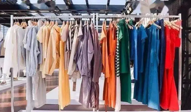 歐洲紡織服裝產(chǎn)銷或降50%+，產(chǎn)業(yè)鏈「暴雷」或許只是時(shí)間問(wèn)題